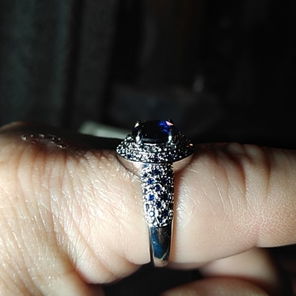 Ring - Picture 3 of 4